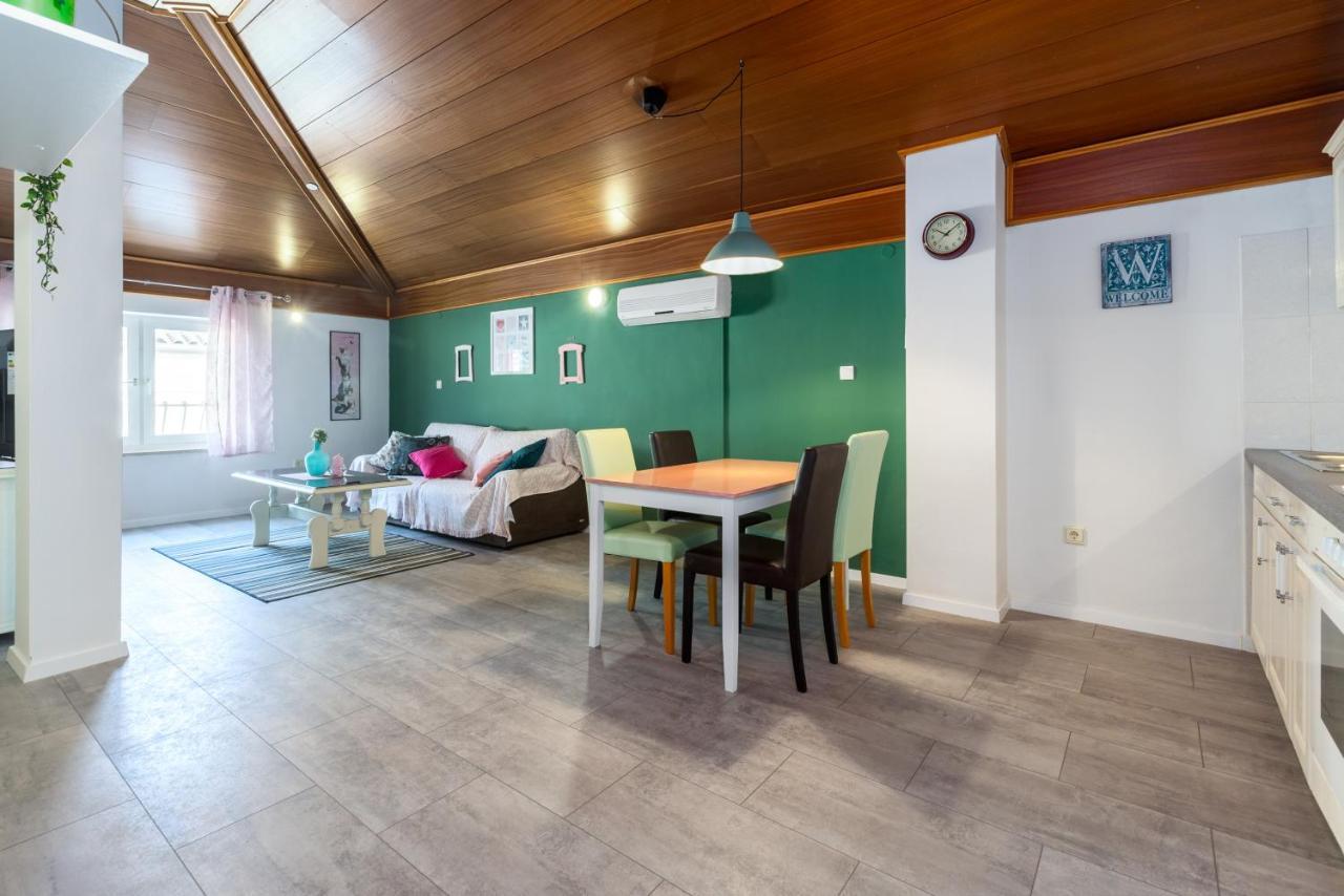 Lara Deluxe Superior 5 Star Apartment, Your Piece Of Heaven By The Sea & Park Новиград Экстерьер фото